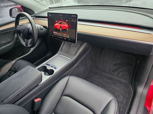 Used 2024 Tesla Model Y Long Range image 13