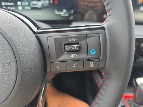 New 2026 Nissan Kicks SR FWD image 9
