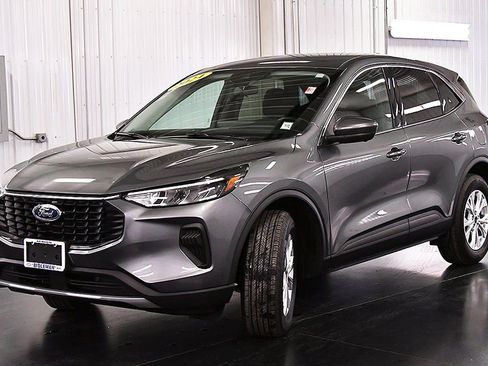 Used 2024 Ford Escape Active w/ Tech Pack #2 image 3