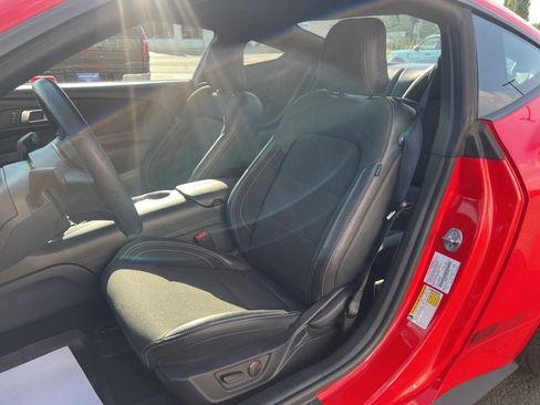 Used 2024 Ford Mustang Coupe RWD image 23