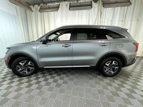Used 2021 Kia Sorento S image 14