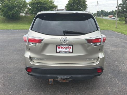Used 2015 Toyota Highlander XLE AWD/4WD image 6