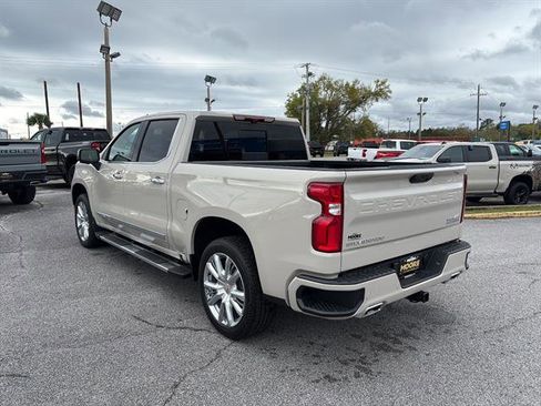 New 2026 Chevrolet Silverado 1500 High Country w/ High Country Premium Package AWD/4WD image 5