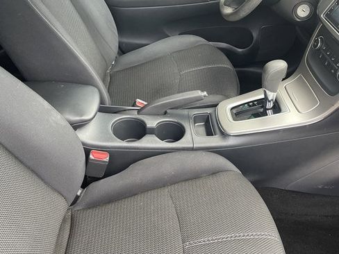 Used 2015 Nissan Sentra S image 17