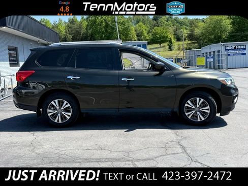 Used 2017 Nissan Pathfinder S AWD/4WD image 4