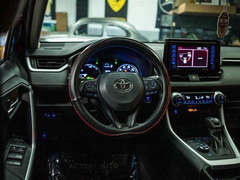 Used 2021 Toyota RAV4 XLE w/ Carpet Mat Package (TMS) AWD/4WD image 16