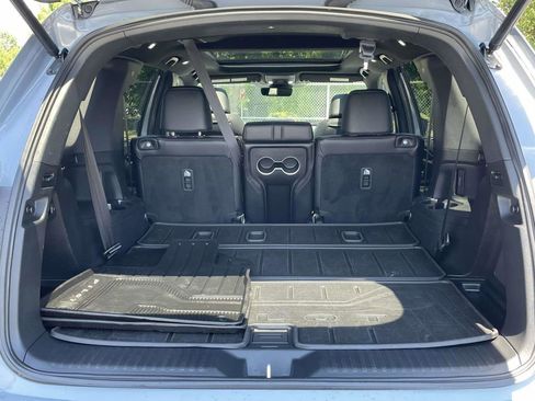 Used 2025 Honda Pilot Black Edition image 12