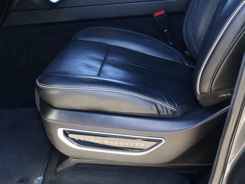 Used 2022 Jeep Grand Wagoneer Series II AWD/4WD image 17