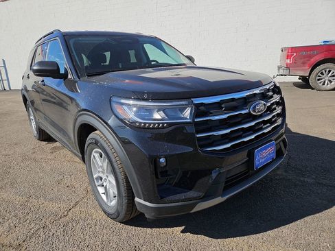 New 2026 Ford Explorer Active w/ Active Comfort Package image 2