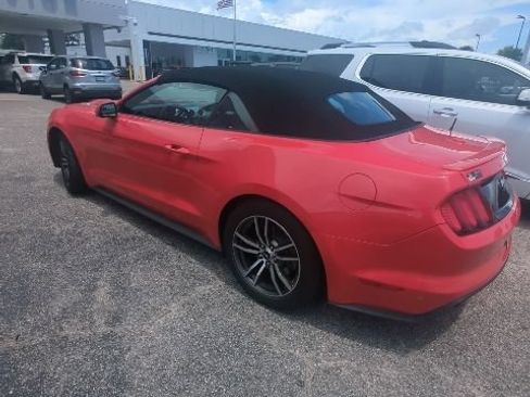 Used 2017 Ford Mustang Premium RWD image 6