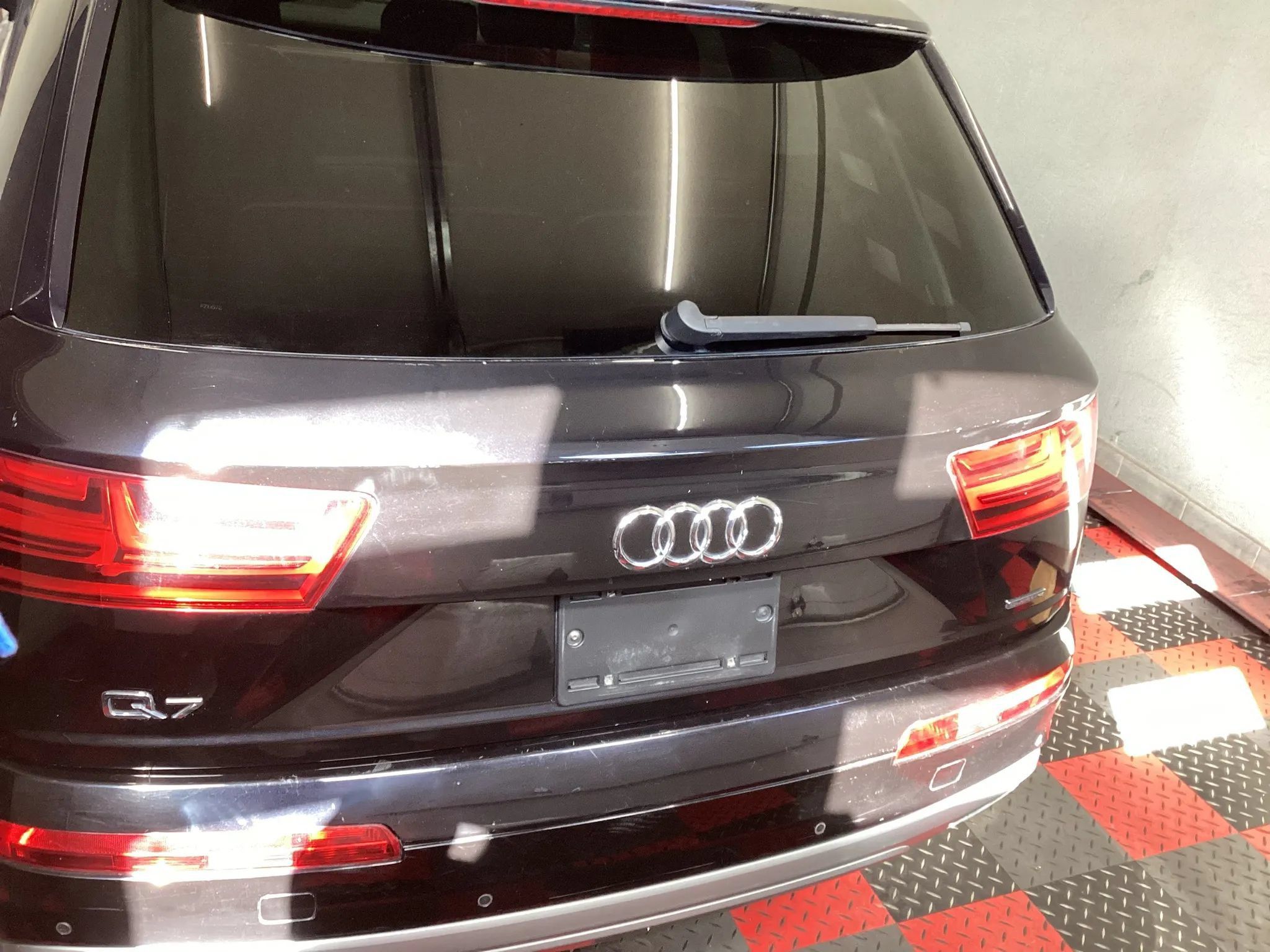 Used 2018 Audi Q7 2.0T Premium Plus w/ Premium Plus Package AWD/4WD image 22