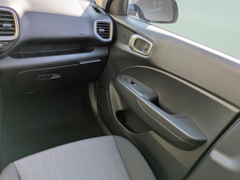 New 2026 Hyundai Venue SE FWD image 17