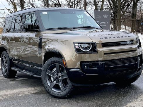 New 2026 Land Rover Defender 110 X-Dynamic SE image 2