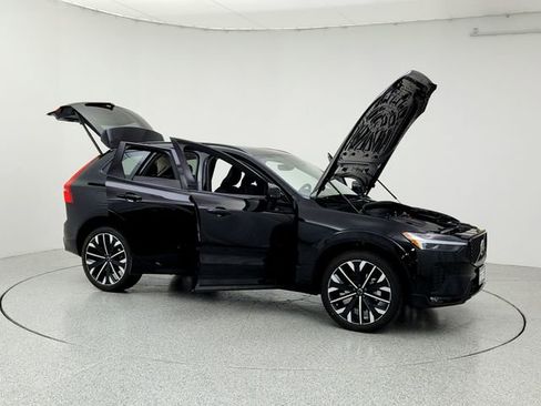 New 2026 Volvo XC60 B5 Ultra w/ Protection Package Premier image 10