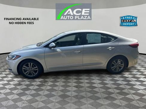 Used 2017 Hyundai Elantra SE image 8