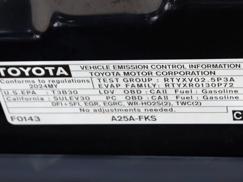 Used 2024 Toyota Camry SE FWD image 12