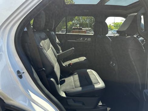 Certified 2025 Ford Explorer ST AWD/4WD image 38