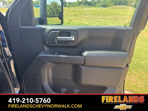 New 2025 Chevrolet Silverado 2500 Custom w/ Custom Value Package image 31