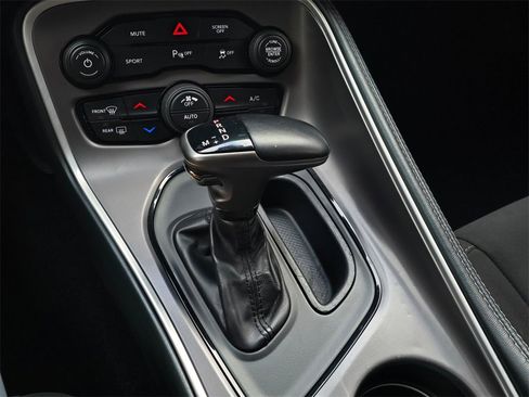 Used 2022 Dodge Challenger R/T image 22