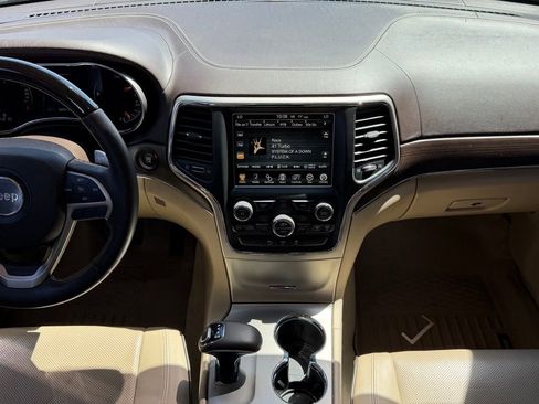 Used 2015 Jeep Grand Cherokee Overland RWD image 9