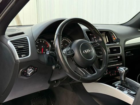 Used 2017 Audi Q5 2.0T Premium Plus w/ Technology Package image 10