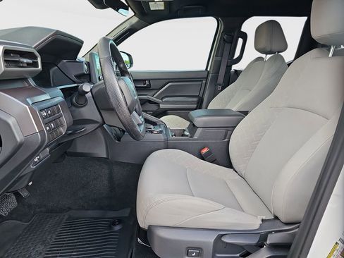 Certified 2024 Toyota Tacoma SR5 AWD/4WD image 16