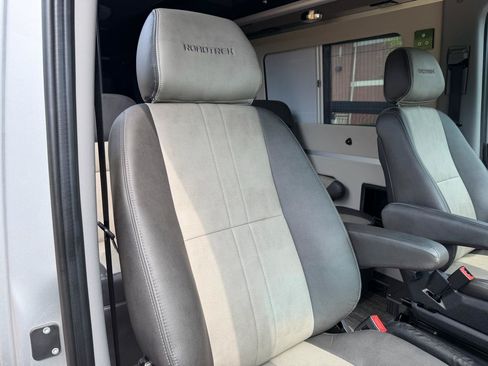 Used 2017 Mercedes-Benz Sprinter 3500 image 55