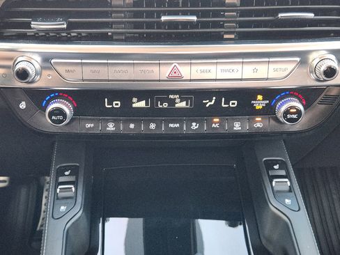 Used 2022 Kia Telluride SX w/ SX Prestige Package image 22