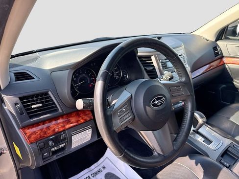 Used 2010 Subaru Outback 3.6R Limited AWD/4WD image 9