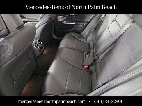 Used 2025 Mercedes-Benz C 300 Sedan image 14