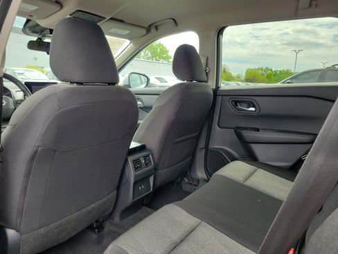 Used 2025 Nissan Rogue SV AWD/4WD image 14