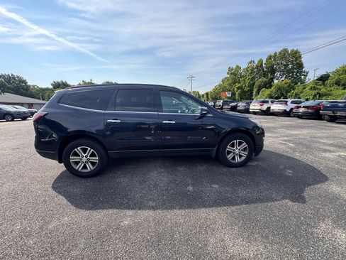 Used 2017 Chevrolet Traverse LT AWD/4WD image 6