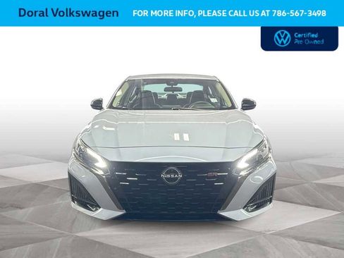 Used 2023 Nissan Altima 2.5 SR image 3