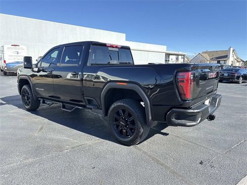 Used 2024 GMC Sierra 2500 AT4 w/ Technology Package image 2