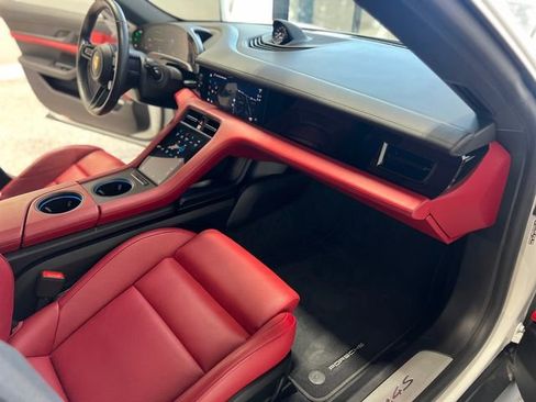 Used 2021 Porsche Taycan 4S image 23