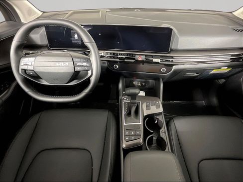 New 2026 Kia Sportage EX FWD image 10