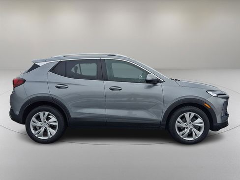 Used 2024 Buick Encore GX Preferred w/ Advanced Technology Package image 8