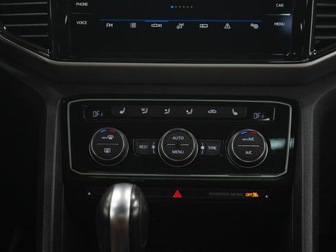 Used 2023 Volkswagen Atlas SE w/ Panoramic Sunroof Package AWD/4WD image 16