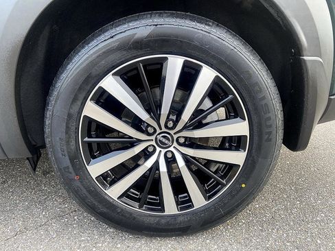 Certified 2023 Nissan Pathfinder Platinum image 8