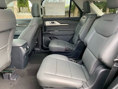 New 2026 Ford Explorer Active w/ Active Comfort Package image 17