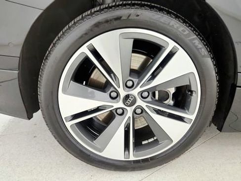Used 2025 Audi A6 e-tron Premium Plus w/ Premium Plus RWD image 80