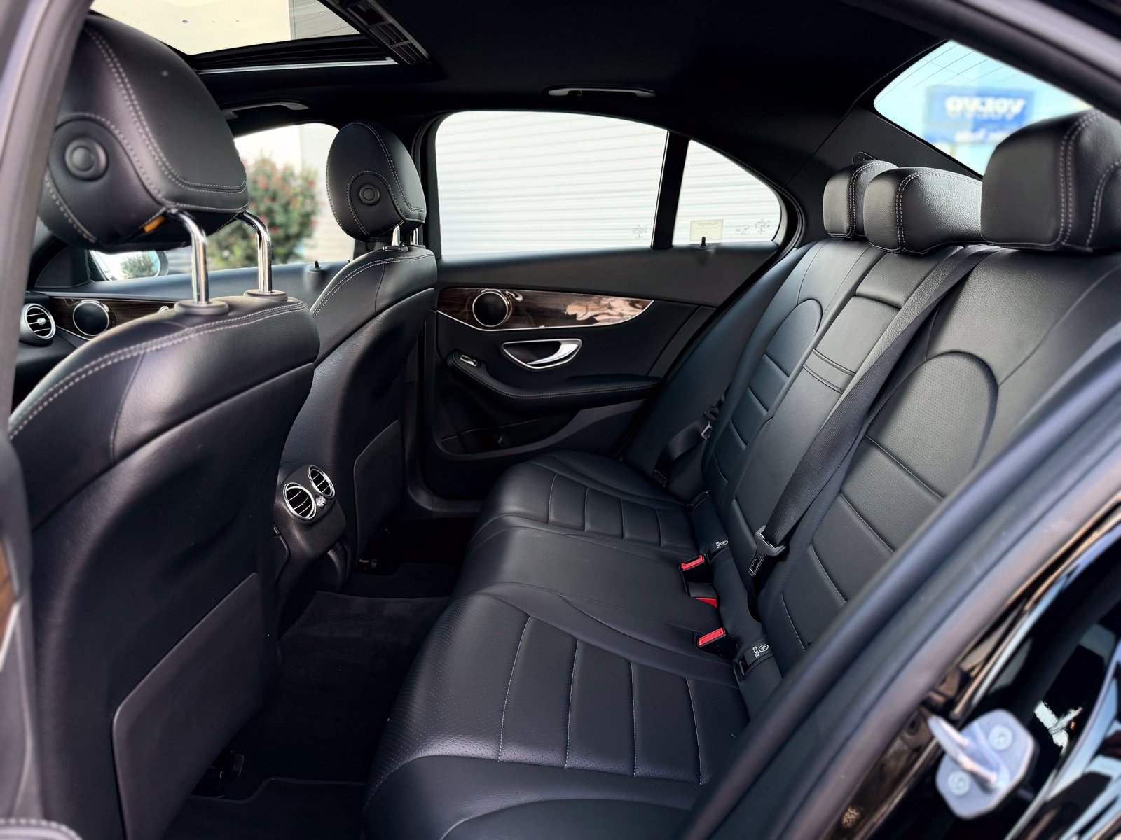 Used 2019 Mercedes-Benz C 300 Sedan image 17