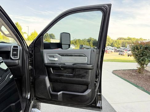 Used 2020 RAM 3500 Big Horn AWD/4WD image 29