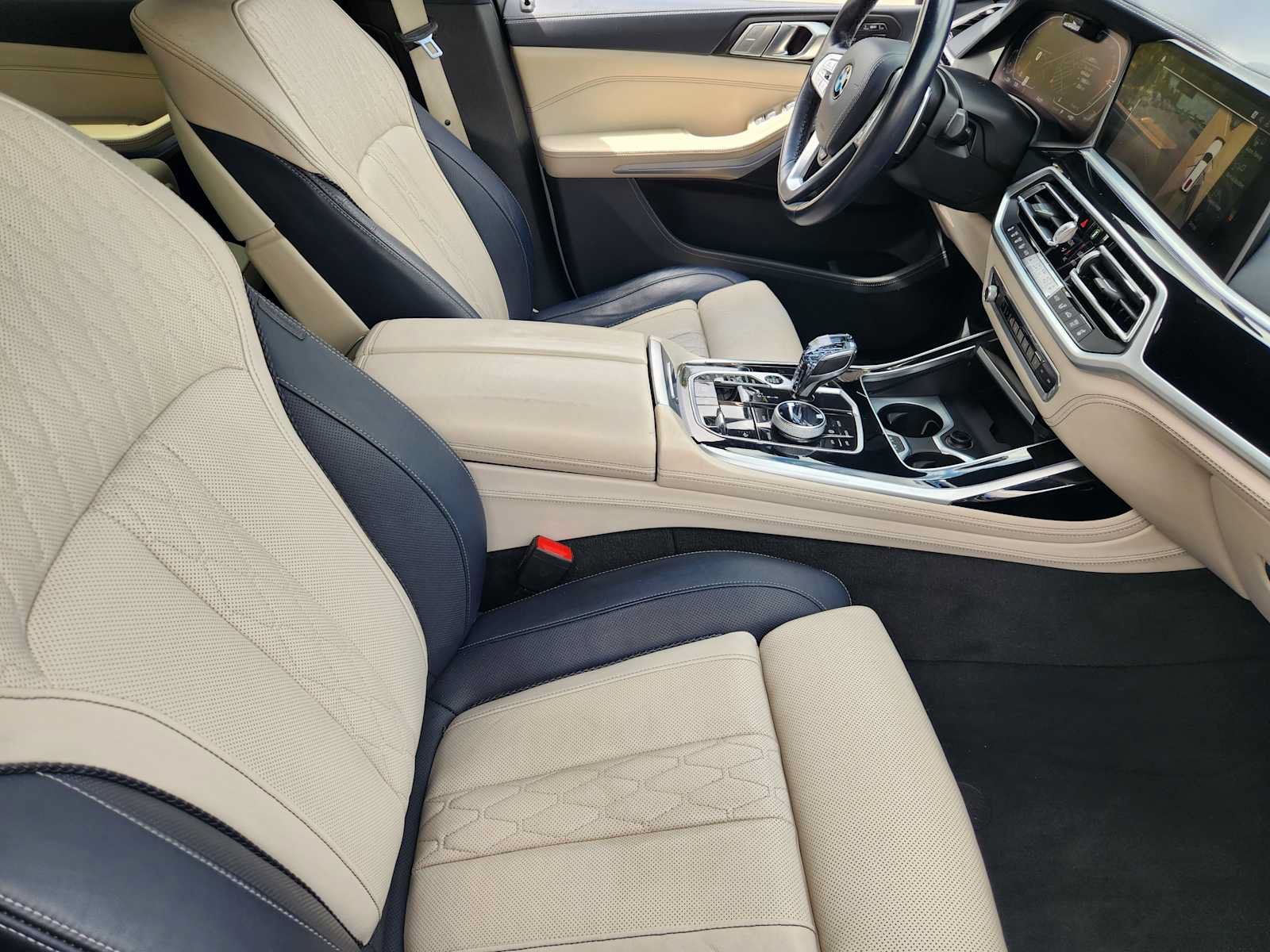 Used 2022 BMW X7 xDrive40i w/ Executive Package AWD/4WD image 13