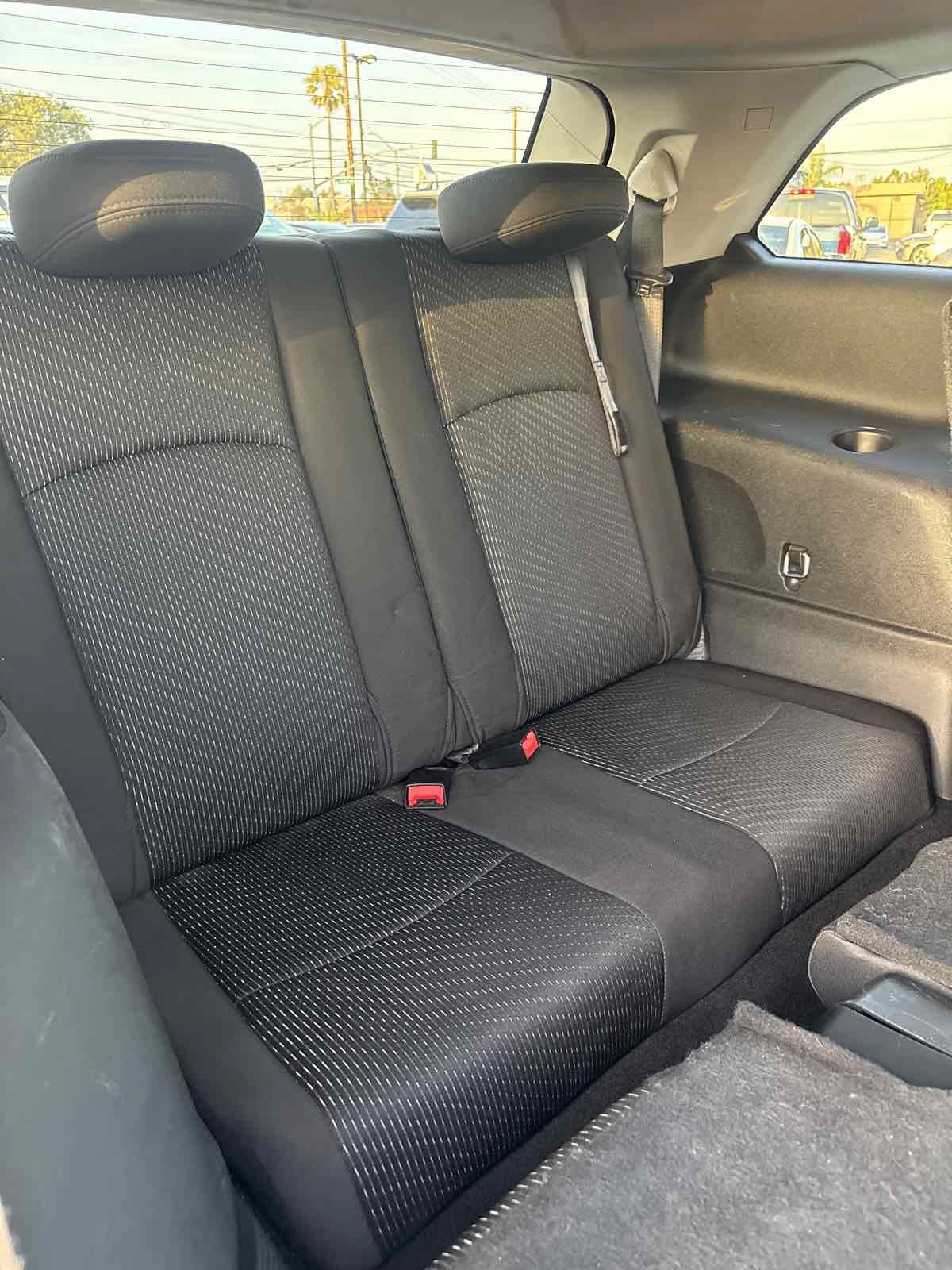 Used 2018 Dodge Journey SE w/ Blacktop Package FWD image 14