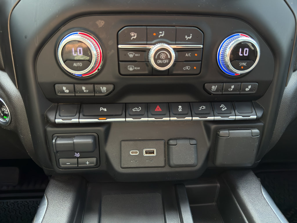 Used 2022 GMC Sierra 1500 AT4 w/ AT4 Premium Package AWD/4WD image 18