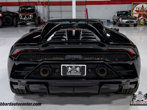 Used 2021 Lamborghini Huracan EVO image 7