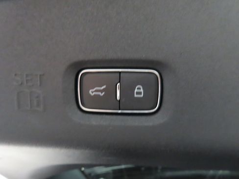 Used 2025 Ford Expedition Tremor AWD/4WD image 40