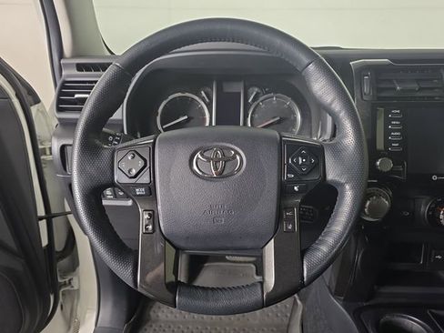 Used 2023 Toyota 4Runner TRD Off-Road Premium w/ Moonroof Package AWD/4WD image 10