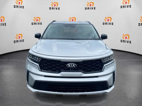 Used 2021 Kia Sorento S FWD image 2